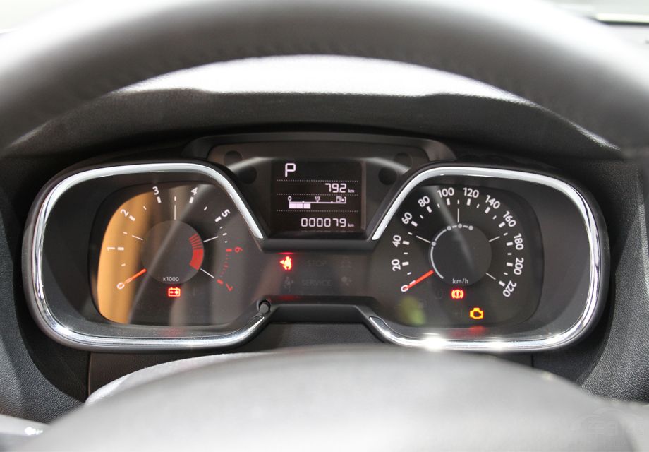 ���÷��棬C4����ȫϵ���������пز�ɫ��Ļ�������绰�������ȶ�ϵͳ�ȡ�