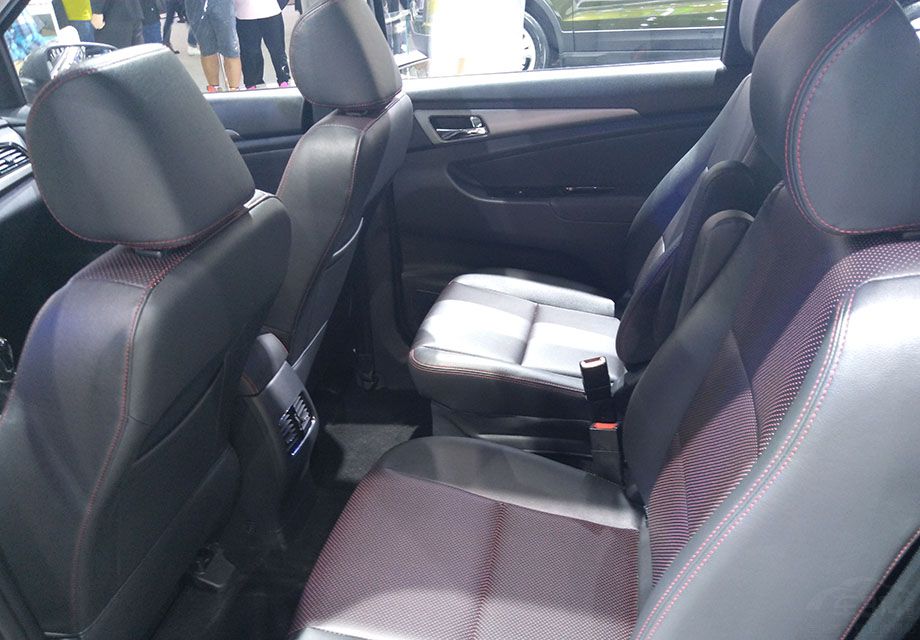 ������2+3+2�����β��֣����۵��ĵڶ��ź͵��������Σ����������ηŵ���õ�ʮ��ƽ���ĺ���ռ�