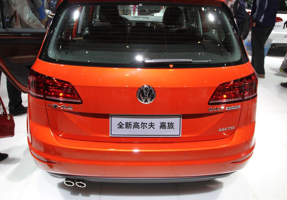 ���õĳ�ͷ�����߶���7��£�����ӱ�ƽ�����Ӫ������˶����Ӿ�Ч����