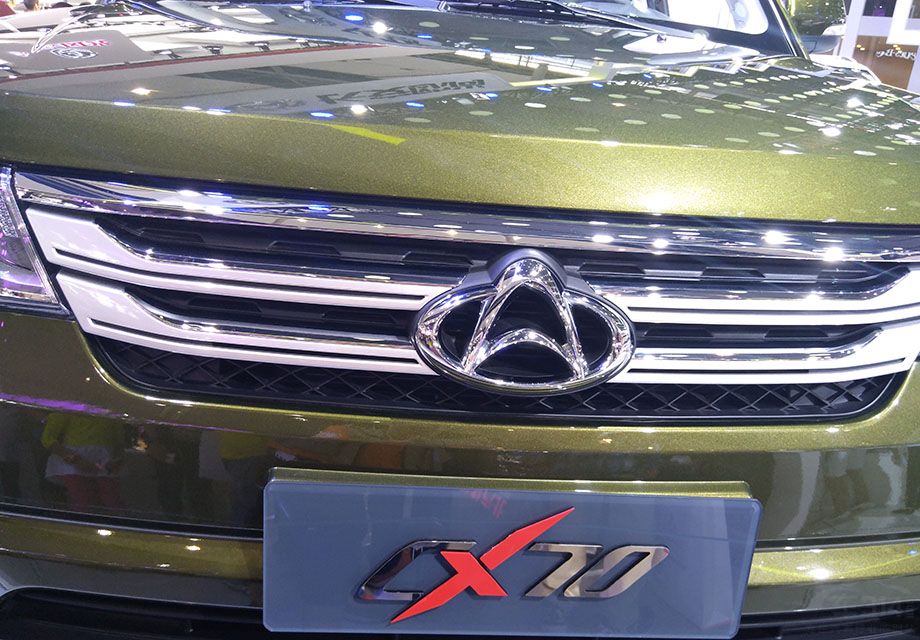 ͬʱ�ڡ����ӹ��̡���Ҳ�൱��λ���䱸��LED�ռ��г��ơ����Ӿ��綯�۵���ǰ�󵹳��״�̽ͷ������Ӱ���Լ��Ҳ�ȫ��Ӱ��ȹ��ܡ�