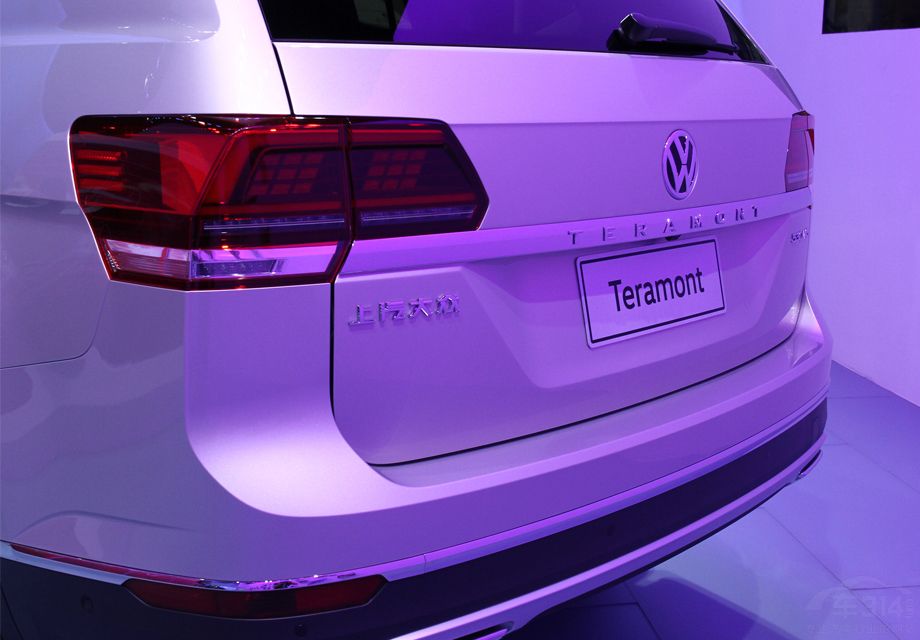 ;��������2.0TSI��������2.5T V6���������������棬ƥ��7��ʪʽ˫��ϱ����䡣