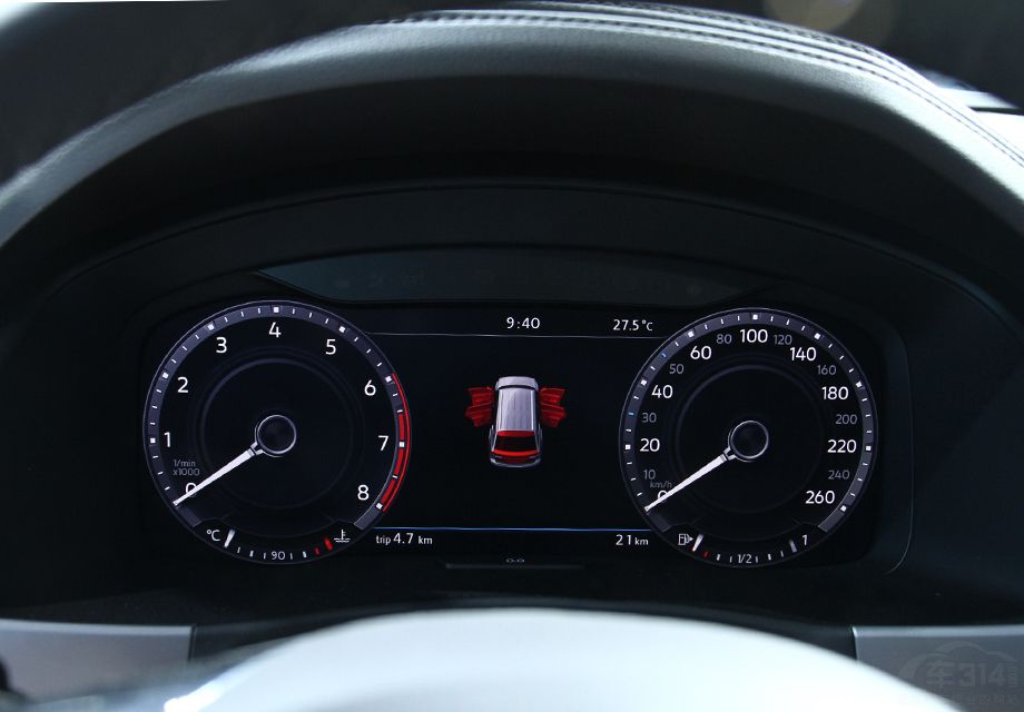 ;���Ͻ��䱸�ֻ�������Apple CarPlay������ӦѲ�����������֡�����ײԤ����ǰ�����μ���/ͨ�硢�����̼��ȡ�ȫ���촰�ȸ߶����á�