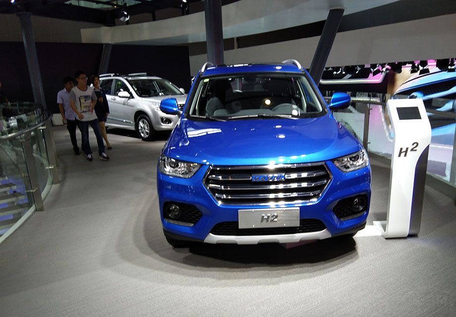 ��Ȼ���ڵ�SUV��Ʒ���෱�࣬���ָ�������Ʒ�ɹ�������ѡ�񡣵��Ǿ��󲿷ֵĳ��Ͷ������۵�С��SUV���߽��ռ��ĳ��͡�