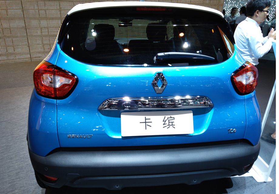 ������LED�ռ��г��Ʊ���ɫװ�ΰ�Χ���У��������������Ӧ�����ٻ��ܸ��˴���һЩ�˶��С�