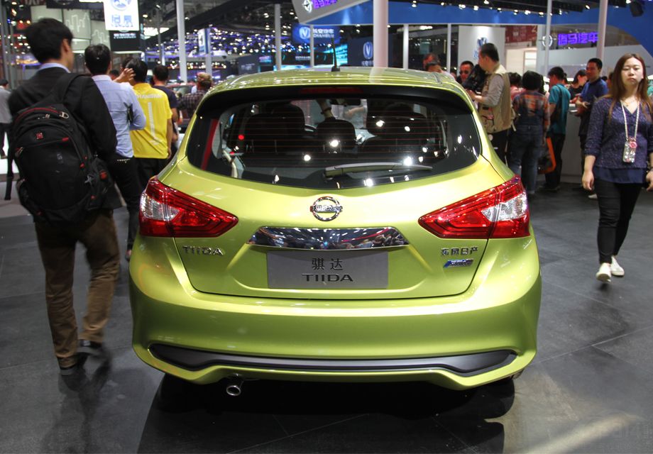 ���¿�����������ϻ����������˺��������ͣ�����V-Motion������ӵĿ��ţ��������ֿ�Բ��ĵ�����ʽ��Ƹ�Ϊ������˫����ʽ��ƣ����ӵ�Ӳ�ʡ�