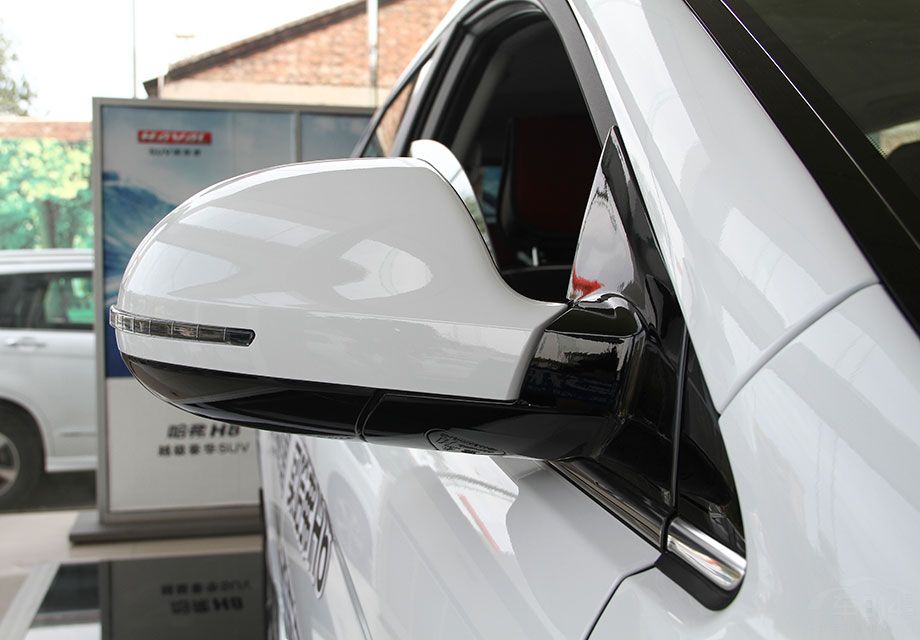 ����������Ʒʵ��֮�⣬����H6�������������ͬ��������û���Ⱥ��Ƴ����˶��桢�����桢����˶��桢�����˶������೵�͡�