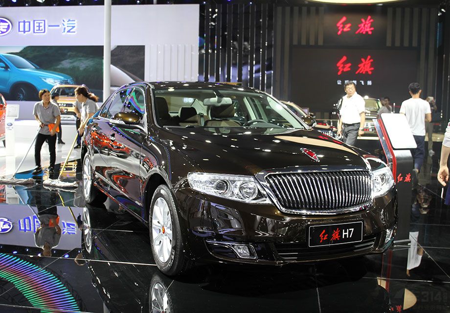 ��Ϊ�縺�����˺���Ʒ�����εĺ����߶����񳵣�����H7�����ߴ���ȫ�泬Խ�˰µ�A6L���ٳ���ʮ�㣬ּ��δ�������г�ȡ���µ�A6L��