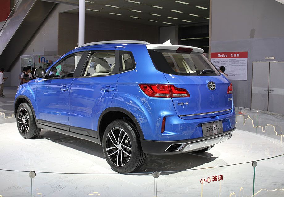 ����X40���η��棬��������ʽ��Ļ�����е���һ��ȫ���з���D-Life����ϵͳ������ȫ�������ƣ���������ԭ���ĵ㴥ʽ������ʽ����Ϊ�����Ͱ�ȫ��