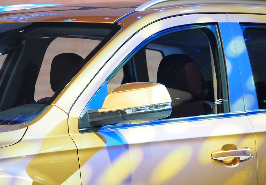 ��ͬ�������ֵܳ��ͣ�ɭ��R7���õ���ȫ�µ�ǰ��ǰ��ƽ̨��