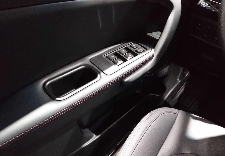 �п�̨�䱸��7Ӣ�����Ļ����ʽ���ư������ֹ��ܣ������Ϸǳ�������