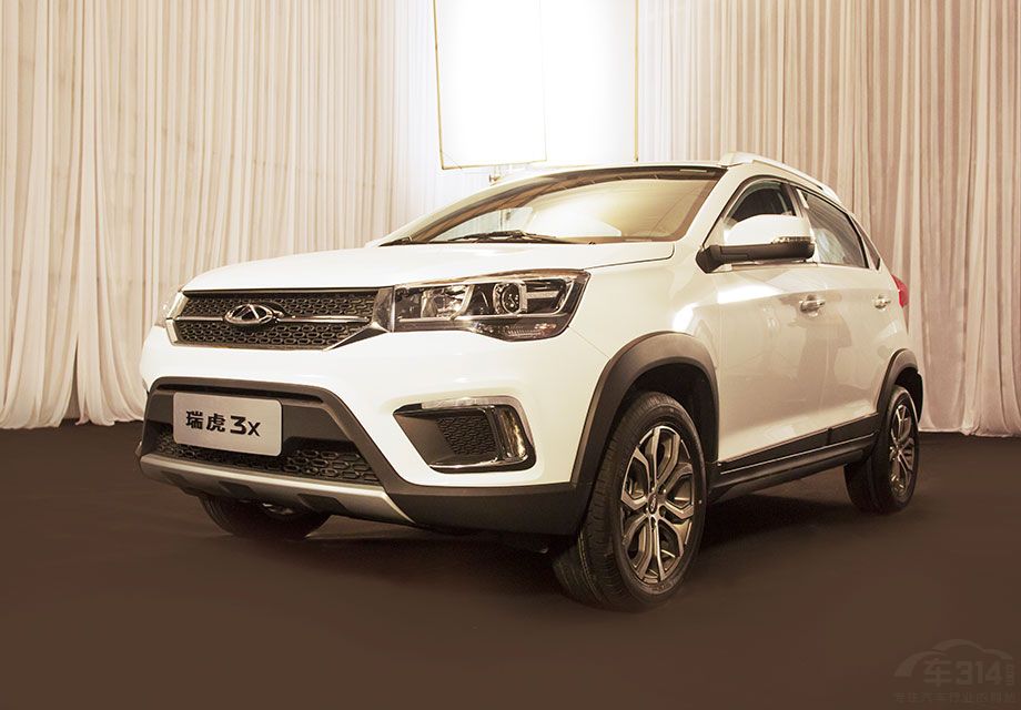 ���������������е�����һֱ���쵽�����壬Ӫ����˺�ǿ���ﱳ�С�