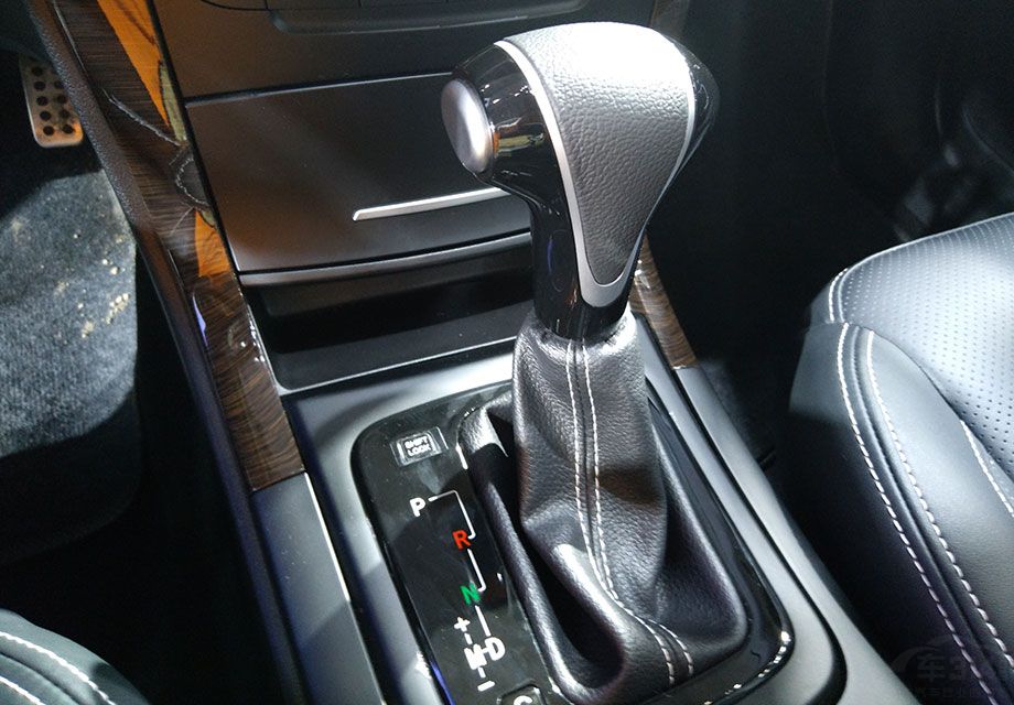 �������棬����S6����һ̨1.5T������������������150���������Ť��215ţ���ס��뷢����ƥ�����5���ֶ�����6���ֶ���CVT�����䡣