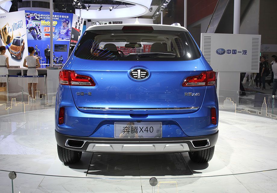 �������棬����X40���ص���1.6L��������ƥ��5���ֶ�����6���Զ������䡣