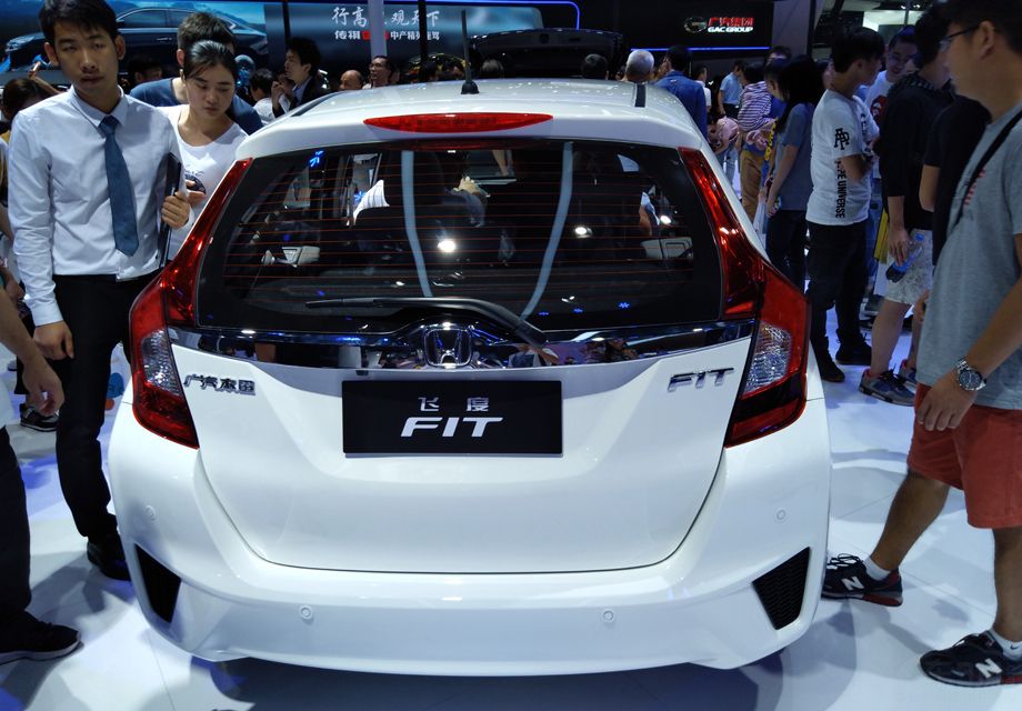 ��Ϊ����ĳ����ڿռ���������Ͼ��Ե����㣬���ϴ�������ħ�����ξͷǳ���ֵ�ó��ޡ�