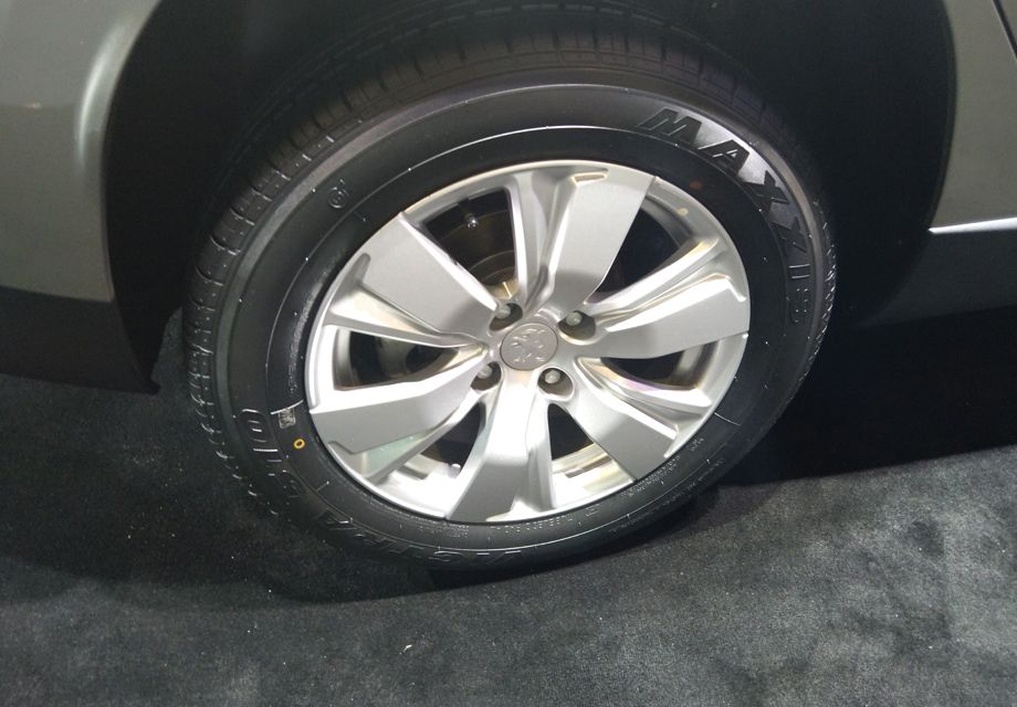 ��β���ͷ��棬����2008�ĺ�����ϲ����˴������ߵ���ƣ�����ȥ���в�θС�