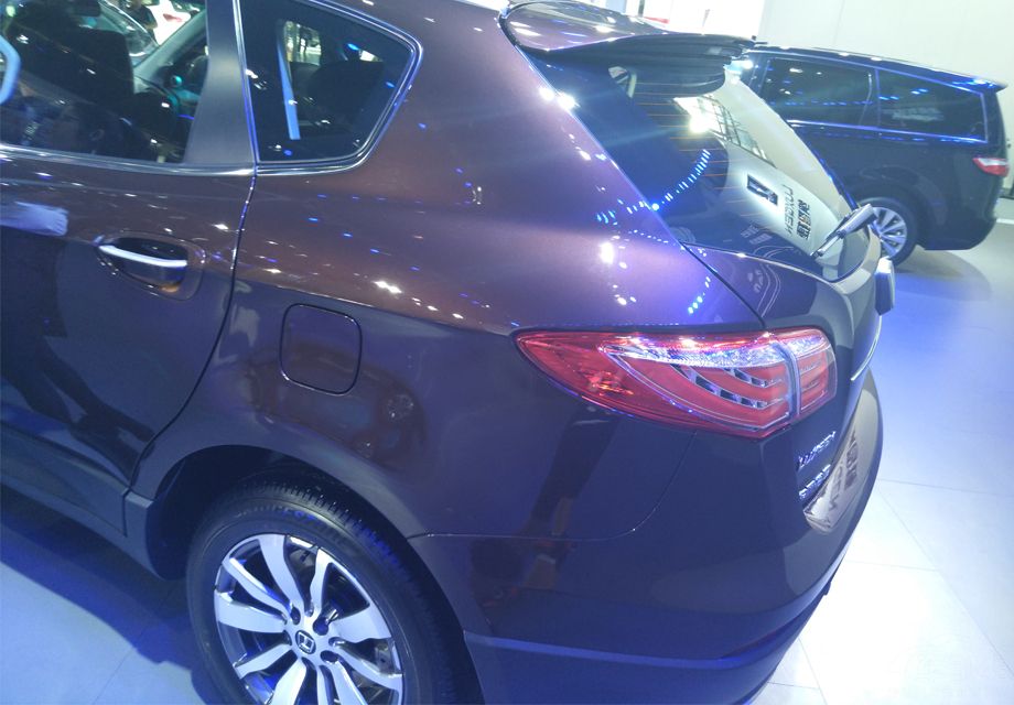 2.2T�ķ������ڲ����Ϻ�����������1.8T�����൱���������ͺ���Ҳ��û���κε����ơ�