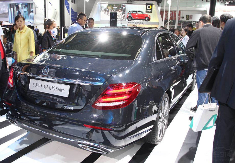 ���ԣ����������ȫ�»�����E���ϡ��ʼ���ʩ���������ڳߴ��ϵĲ���֮�⣬�����Ƽ�����ͬ���Ӵ�֮�󱼳��ֶ���һ����СS����