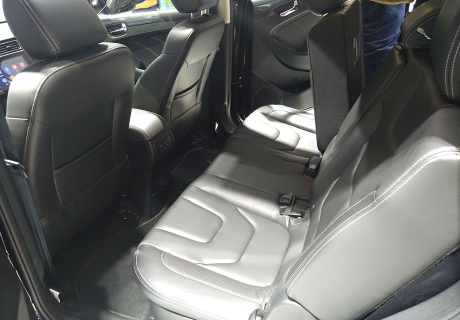 �������棬���580ȫϵ�ṩ��1.8L��1.5T�����������������ֱ����6���ֶ����������CVT�����䡣