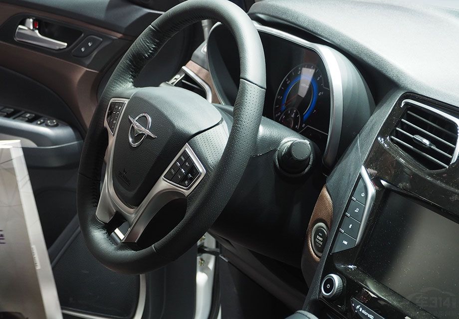 �ռ䷽�溣��V70ʮ�ֵĳ�ɫ����5����6����7������ѡ��2800mm�ĳ�����࣬ʹ�ú���V70��ʹ�ǵ�����Ҳ�����Ե�ӵ����