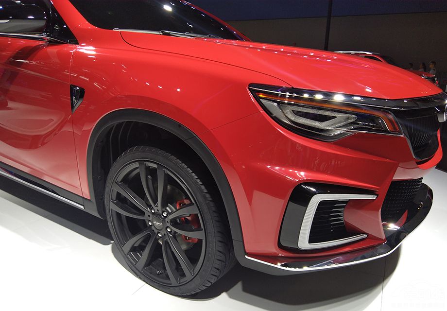 ����ĶƸ������ᴩ���Ҵ���飬Ư����LED�ռ��г���ʹ��߱�������ʶ��ȡ�