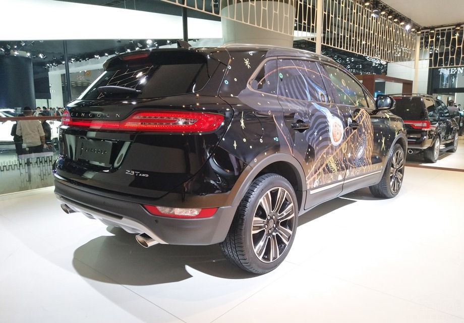 ����������Ϊ4552/1864/1637mm�����ﵽ��2690mm��