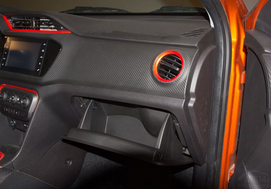 ʹ�����鲻������ͬ�����޳����ң������ܶ����һ����ĳ���Ҳ�޷�������˵����㡣