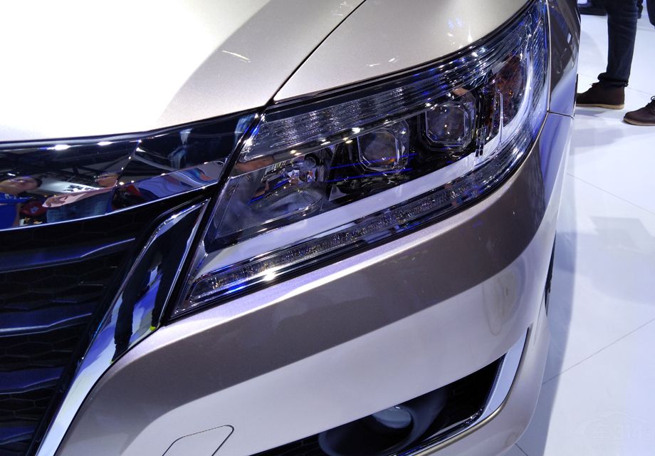 �������棬�����˺�˼����ͬ��1.8L��Ȼ�������������ڵ�У�ϱ�˼���Ե͡�