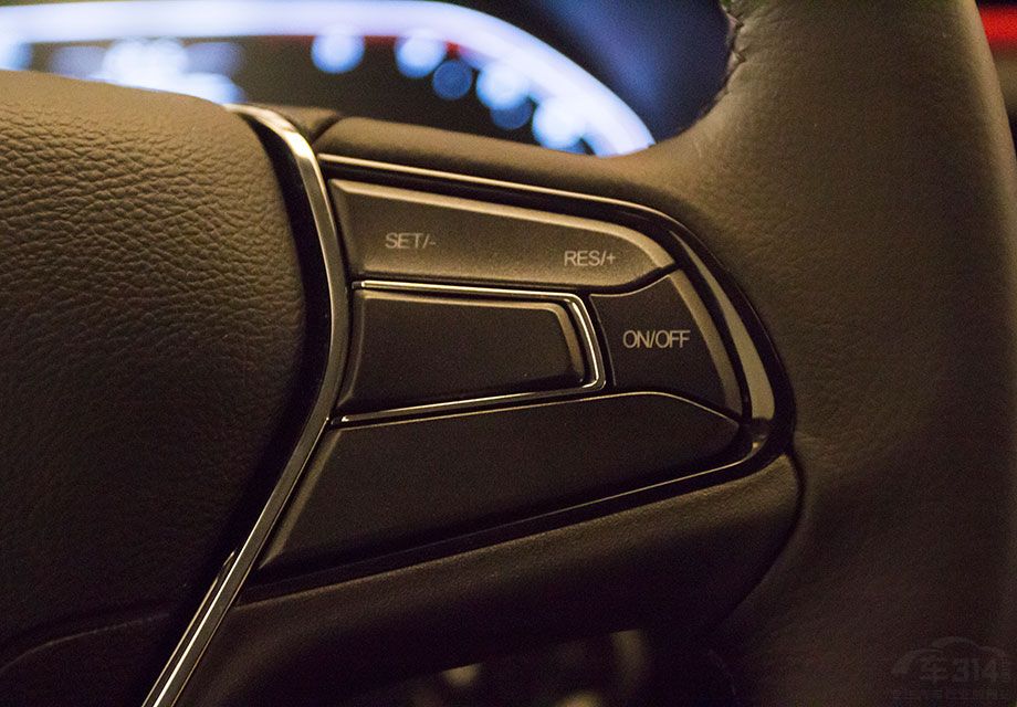 ����ϵͳ�߱�ȫ��4G-WiFi ���ǡ�VOS�������ܽ�����ʵʱ����״̬��ص����ܻ������ܣ�ͨ���������ܿ��Ƶ�����ͨ�����յ�����̨�ȡ�