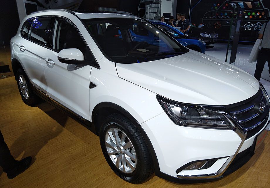 ǰ�����֣�����S6������X�͵���ƣ���϶Ƹ�װ�Σ�ʹ��������ȥʮ�ִ����������������������ߵ����ߴ������˶��С�