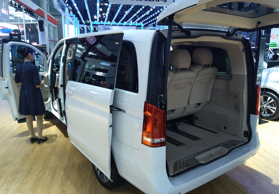 V��ȫϵ�����˷�������ͣ����ʻģʽ�л���LEDǰ��ơ���Ӧʽ��ˢ��˫��绬�š�����Ѳ����������/ͨ��/�����ǰ�ŵ綯���εȡ�