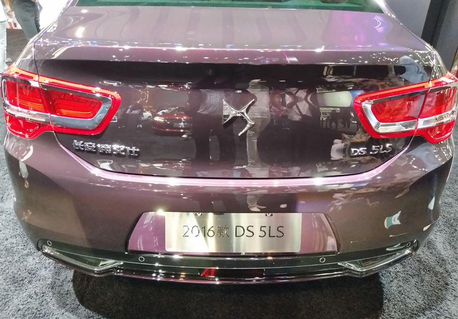 ���������β���������ܱ������ȳƣ������о��ȳ�ͷ���ÿ���