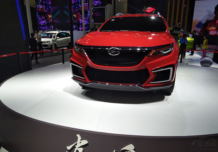 ½����������ȫ��SUV½����ң������³���λ�ڽ�����SUV����������ʱ�֣����Դ�����