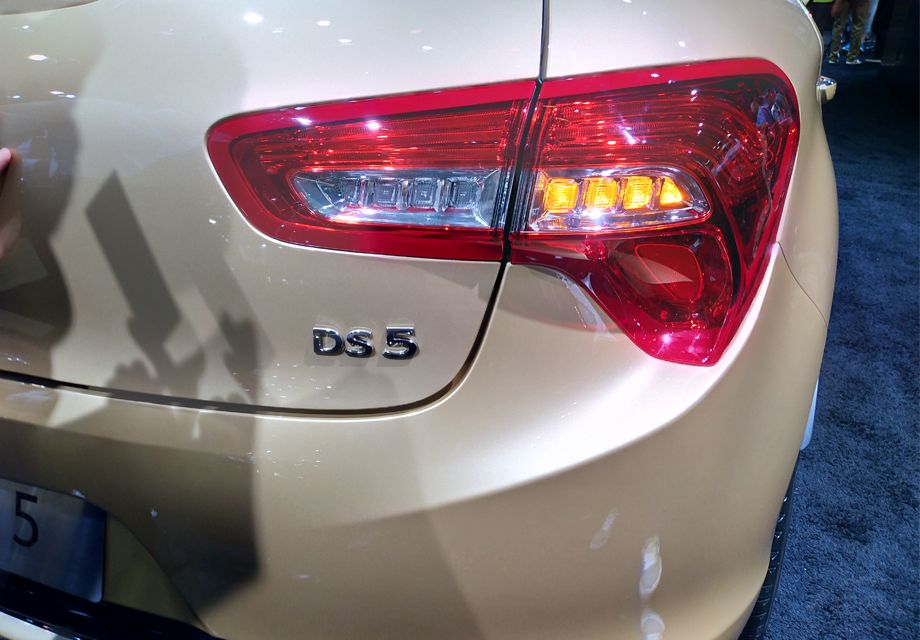 ���ڿ������εĴ����ᳵ�͹��˽��ܲ��ˣ���̨ע��С�ڵĳ��ʺ�׷������Ʒ�ʣ����������黳�������ߡ�