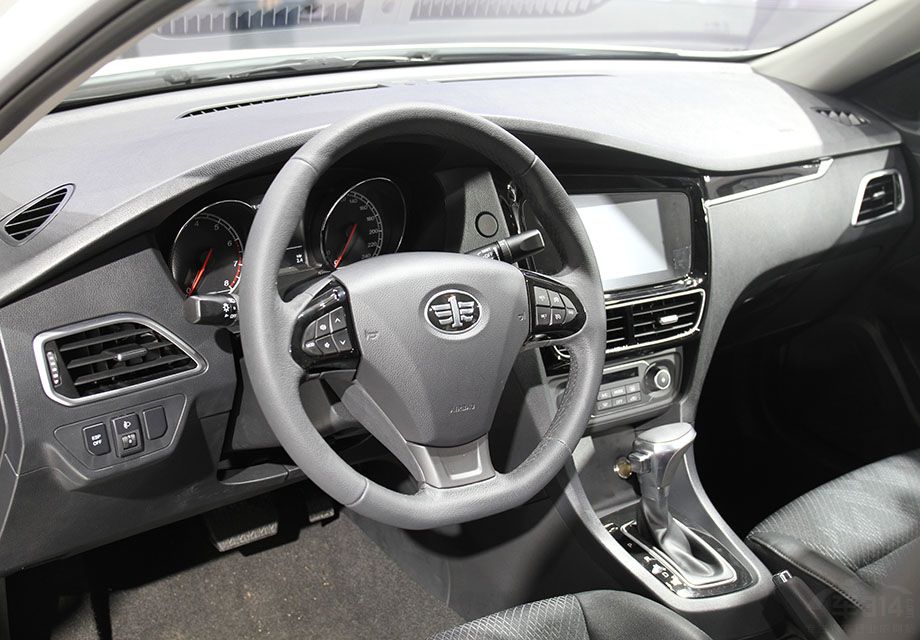 �п�̨����ȫ��ɫ��ƣ��ټ��Ϲ��������˶������̣���ǿ������Ķ��з��