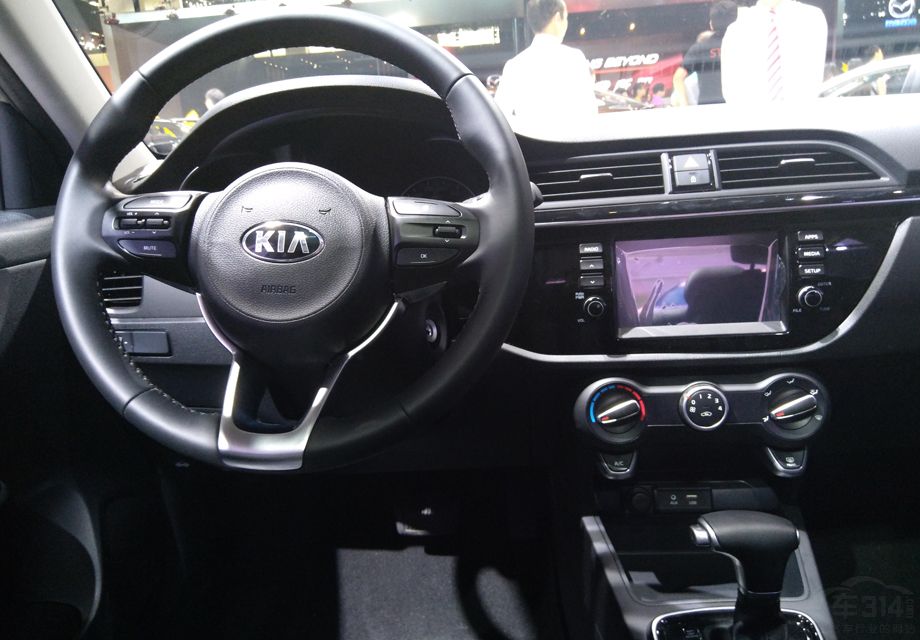 ���뵽���ں󣬸о����ε����岼�֣����Ͽ�K2�Եø�Ϊ�ɾ����䣬�����˶��С�