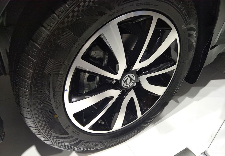 215/60 R17����̥�������޳��ĳ������÷��580�����˶����