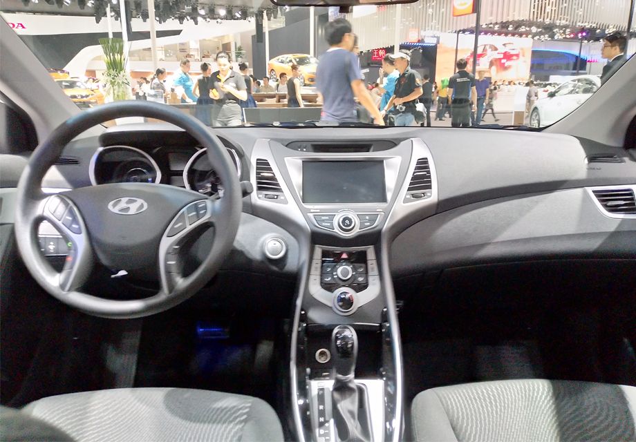 �������棬����ȫ�µ�1.6L��1.8L��������ƥ��ȫ�µ�6���Զ���6���ֶ������䡣