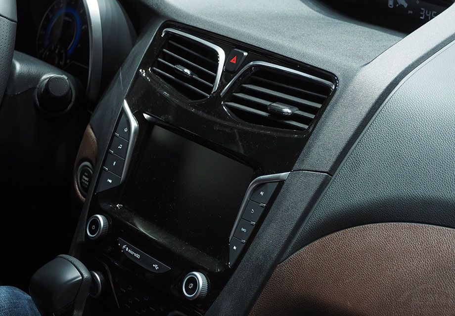 ����V70�ڲ�������T�ͻ���ʽ��ƣ��п�̨����Բ����������ϸ�ڷǳ���ɫ��