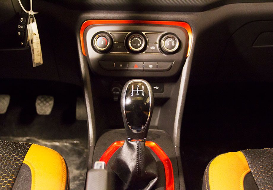 �����Ʋ��Ź���֧�ֱ���+�ƶ�˫��ʶ�𣬶���˵��һ�׸�֮��ϵͳ��ͬʱ���б��غ��ƶ˵�������