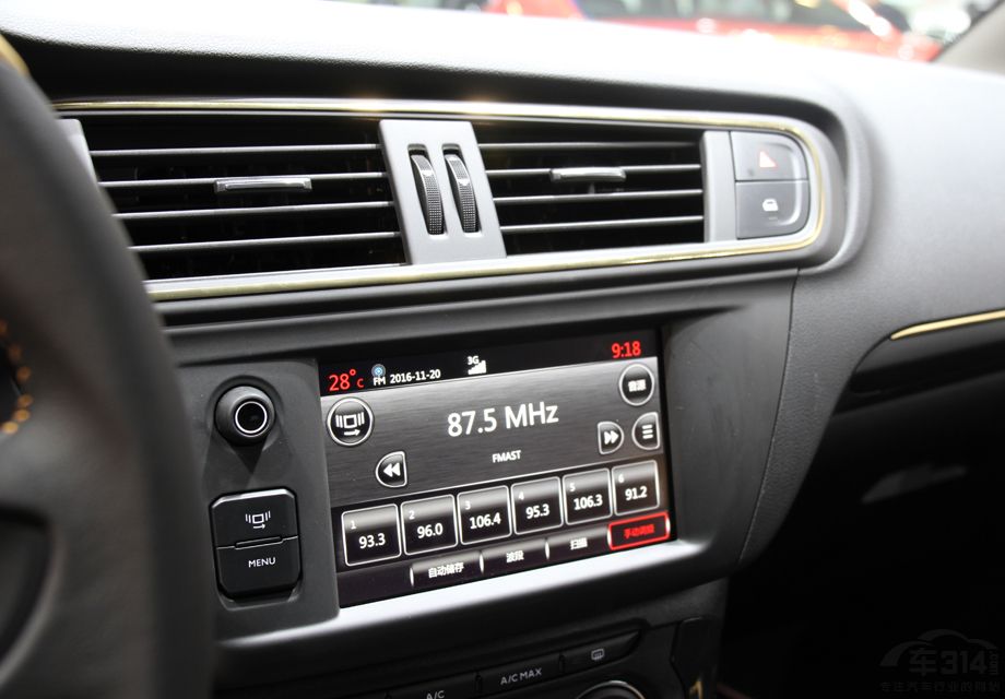 ���ݳ��͵Ĳ�ͬ���³��䱸��Citroen connect����ϵͳ����Կ�׽���/һ�������������ȶ�ϵͳ���µ�������ȫ��������ȫ���촰�ȡ�