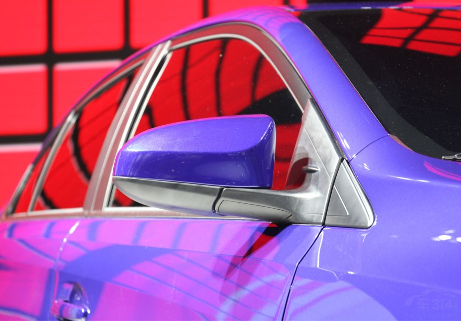 ���������������������ȫ��ͬ����Ҳ������֮�У��Ͼ������ǰ��������棬����������泵�͡�