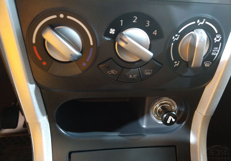 �������ܷ��棬�����ǲ��õ���ǰ��ѷʽ�������ܺ�Ƕ������ݰڱ�ʽ���ܡ�