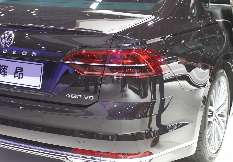 �԰���β�Ʋ���˫����ƣ��²�β�������������ǳ��д���С�