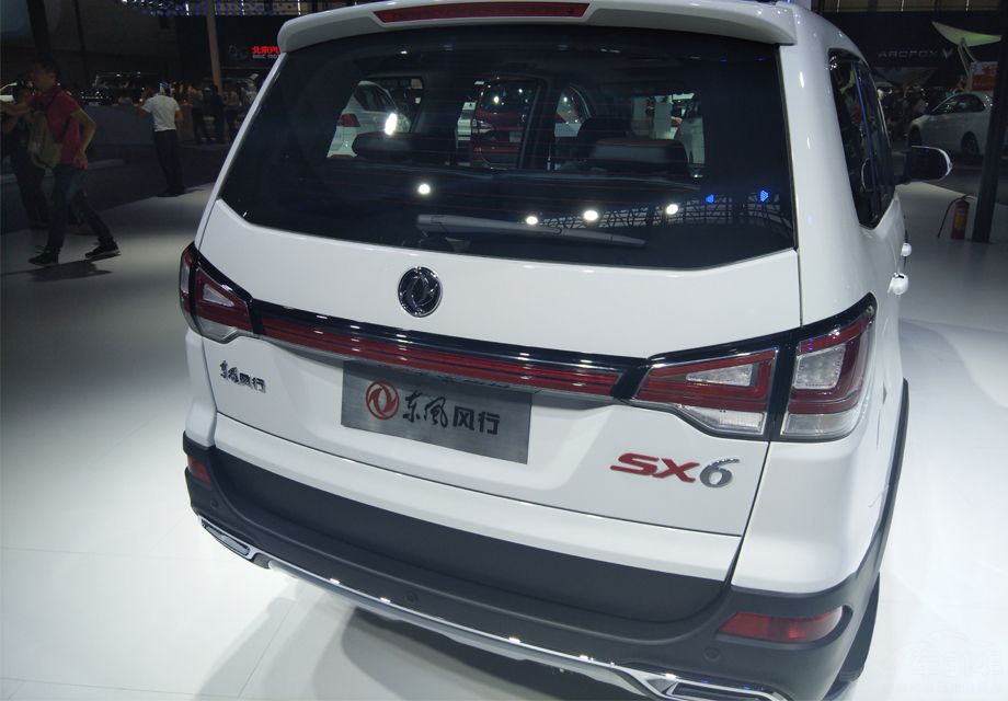 �ó���λΪ7��SUV�����ڲ���2+3+2�����β��֣�Ҳ��5��SUV��ѡ��