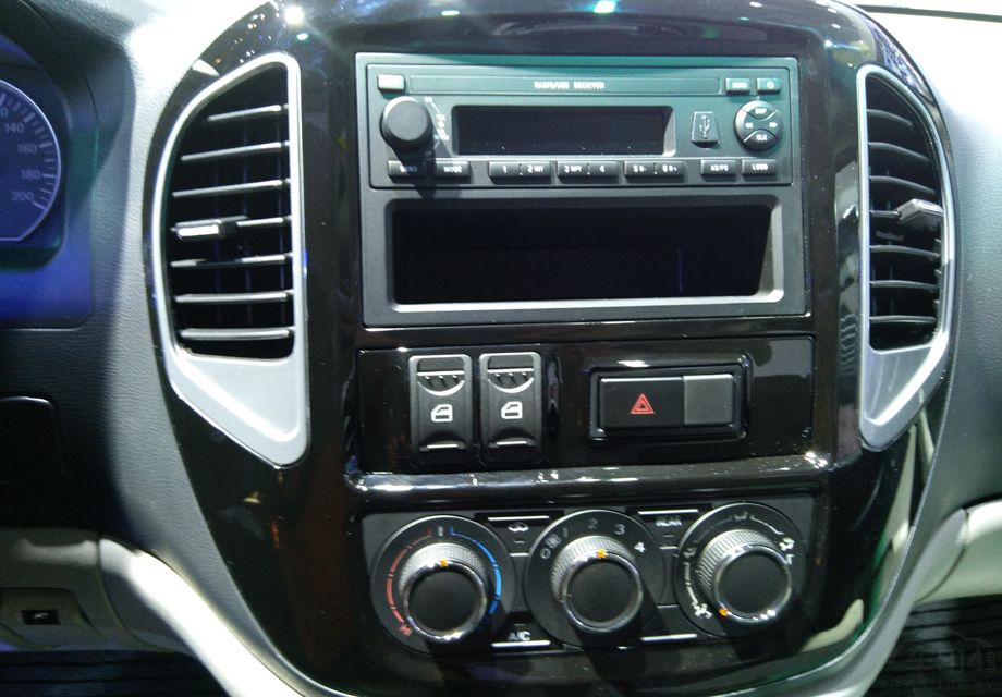 �����ߴ緽�棬���2800mm�ĳ����߷ֱ�Ϊ4645��1695��1940mm��