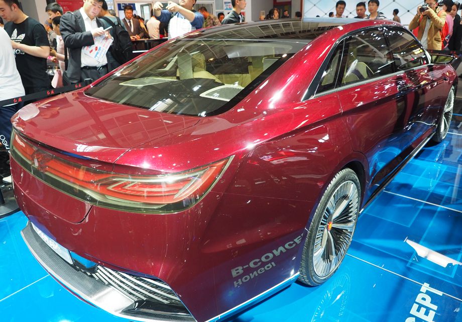 ����Ϻ���B concept�����˴����ֱ��ʽ��������Ϭ����ȫLEDͻ�����ĺ����С�