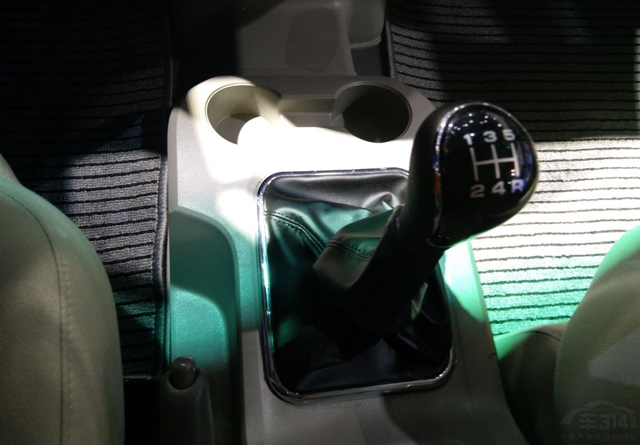 �������棬���������1.5����Ȼ������������ƥ���ֶ������䡣ʤ�ڼ������죬ʹ�óɱ��ϵ�