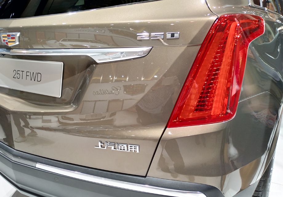 ��������XT5��������Ҳ�������˹����п�̨��Opus��Ƥ������õ��ľ�Լ�Alcantara�ȸ߶˲����������ɡ�