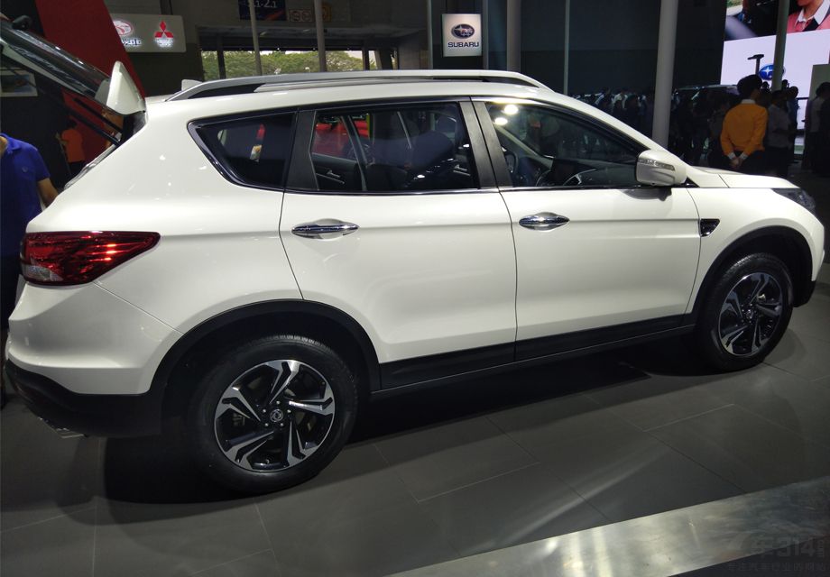 ����ƾ���뱾��ĺ�����ϵ������CR-V�����Ƴ����Լ��Ľ���SUV��������AX7��