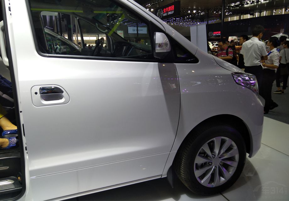 �������CM7���ۼ�15����20��֮�䣬������ĿǰMPV�г���Ϊȱ�ٵĳ���